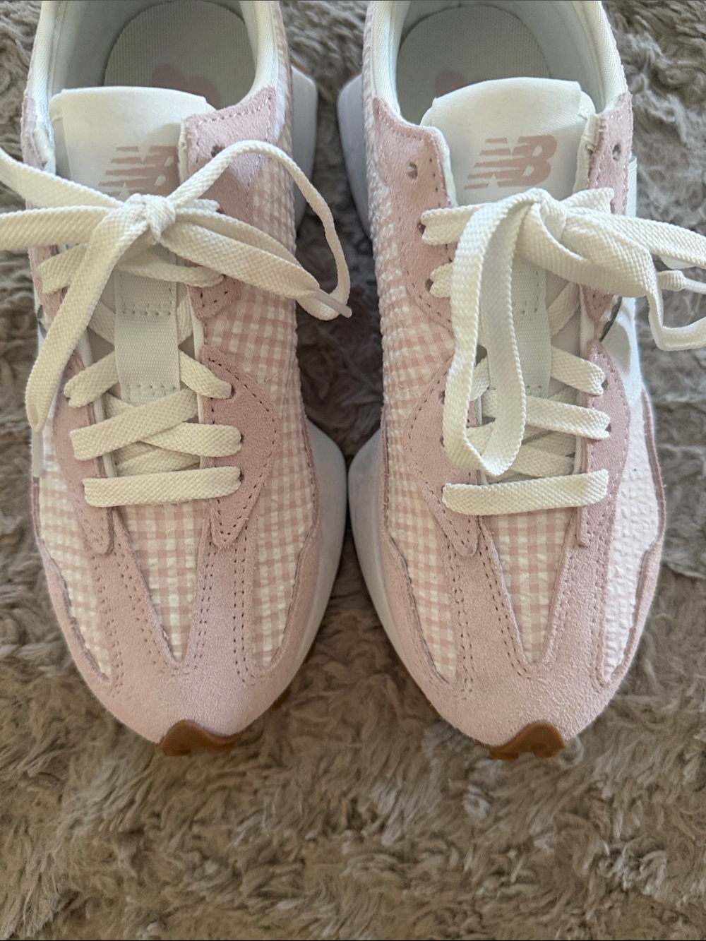 New Balance 327 Women's Pink and White Retro Runner Sneakers - Picture 3 of 7